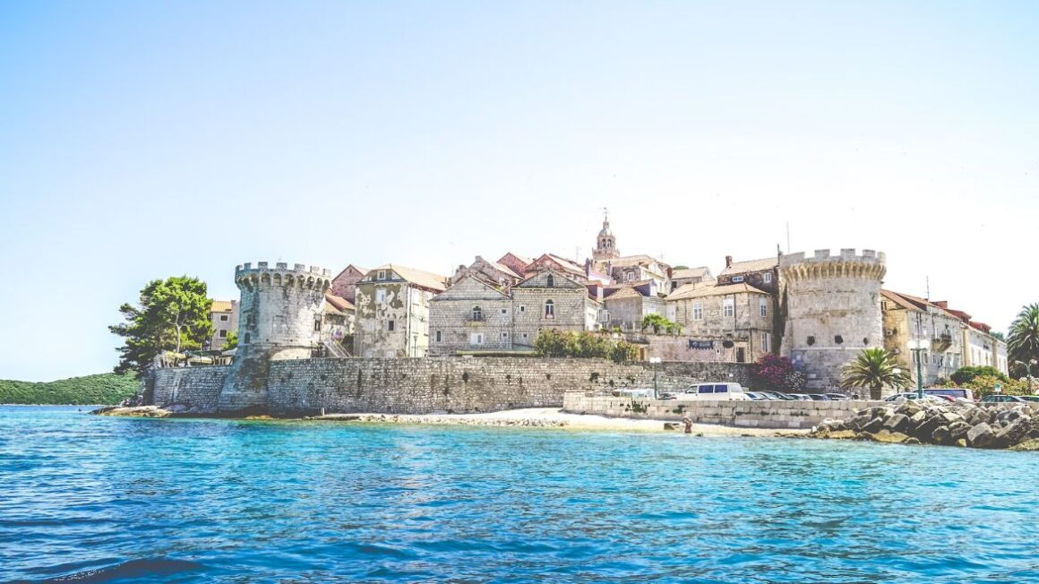 Explore the stunning Dalmatian Islands with our guide to the 5 best places to visit.